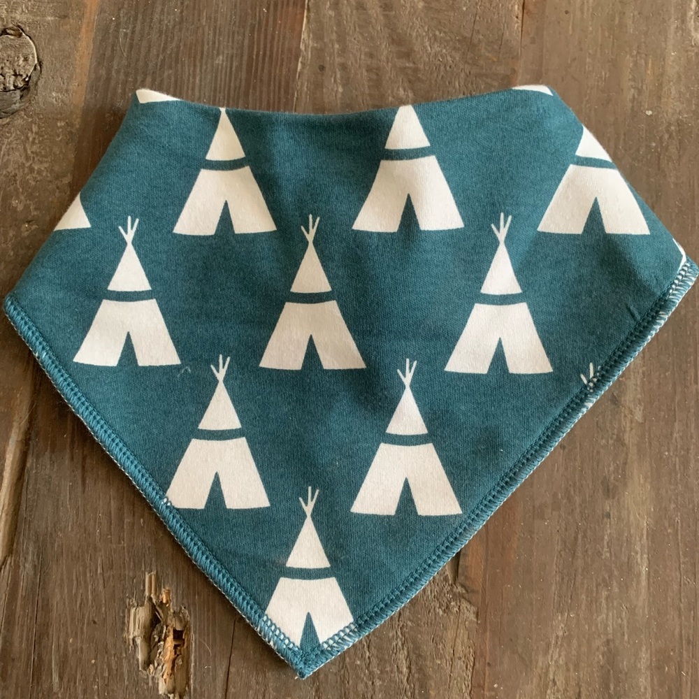 Navy blue bib